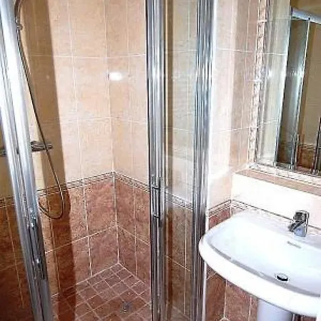 Stunning 2 Bed, 2 Bath On The Sea Front Has Swimming Pool And Is A Secure Modern Building 464 *