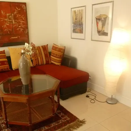 Stunning 2 Bed, 2 Bath On The Sea Front Has Swimming Pool And Is A Secure Modern Building 464 *
