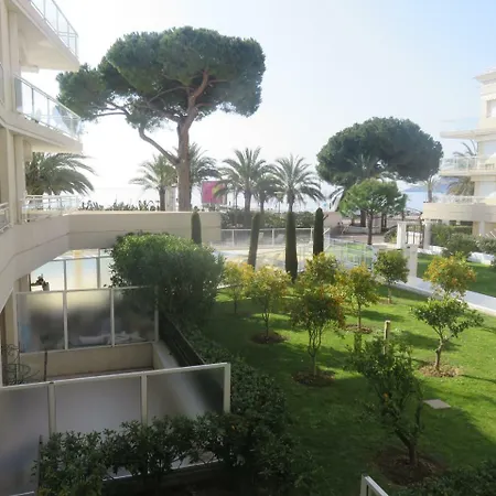 Διαμέρισμα Stunning 2 Bed, 2 Bath On The Sea Front Has Swimming Pool And Is A Secure Modern Building 464 *