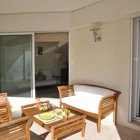 Appartement Stunning 2 Bed, 2 Bath On The Sea Front Has Swimming Pool And Is A Secure Modern Building 464