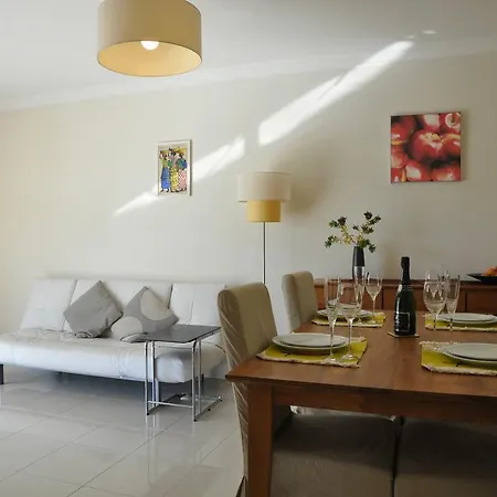 Stunning 2 Bed, 2 Bath On The Sea Front Has Swimming Pool And Is A Secure Modern Building 464 * Cannes