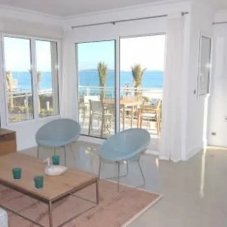 Stunning 2 Bed, 2 Bath On The Sea Front Has Swimming Pool And Is A Secure Modern Building 464 * 칸느
