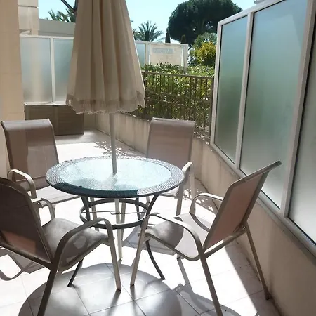아파트 Stunning 2 Bed, 2 Bath On The Sea Front Has Swimming Pool And Is A Secure Modern Building 464 *