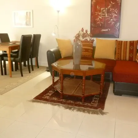 Stunning 2 Bed, 2 Bath On The Sea Front Has Swimming Pool And Is A Secure Modern Building 464 아파트 칸느