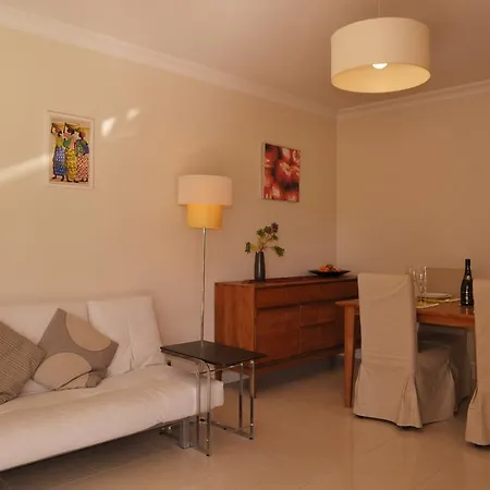 아파트 Stunning 2 Bed, 2 Bath On The Sea Front Has Swimming Pool And Is A Secure Modern Building 464 *