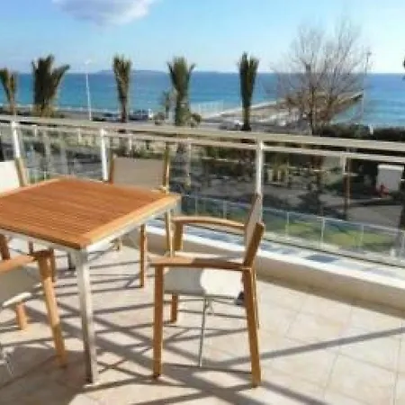 아파트 Stunning 2 Bed, 2 Bath On The Sea Front Has Swimming Pool And Is A Secure Modern Building 464 *