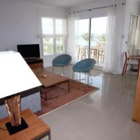 아파트 Stunning 2 Bed, 2 Bath On The Sea Front Has Swimming Pool And Is A Secure Modern Building 464 *