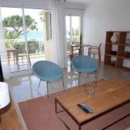 Stunning 2 Bed, 2 Bath On The Sea Front Has Swimming Pool And Is A Secure Modern Building 464 아파트 칸느