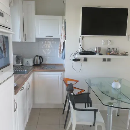 公寓 Stunning 2 Bed, 2 Bath On The Sea Front Has Swimming Pool And Is A Secure Modern Building 464 戛纳